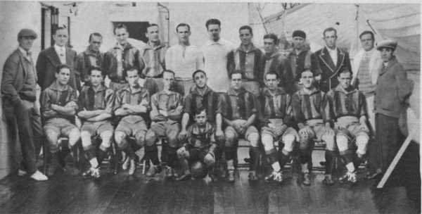 Los jugadores en el barco que los llevó a una de sus giras europeas (1929)