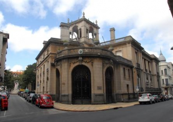 El Museo de Artes Decorativas-Palacio Taranco exhibe pieza restaurada