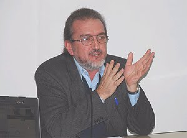 Prof. Oscar Padr&oacute;n Favre