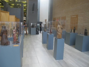 Montando la exposici&oacute;n en el Museo Vaticano